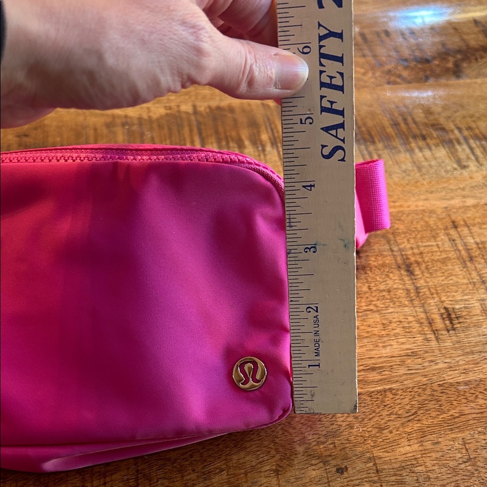 lululemon athletica Sonic Pink Crossbody Bag - Picture 12 of 12